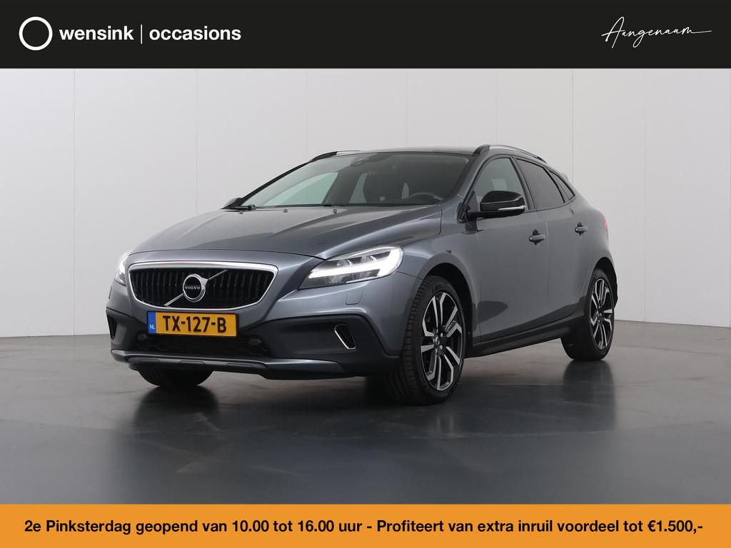 Volvo V40 Cross Country 2.0 T3 Summum | Trekhaak | Panoramad, Auto's, Volvo, Voorwielaandrijving, Gebruikt, 4 cilinders, Leder
