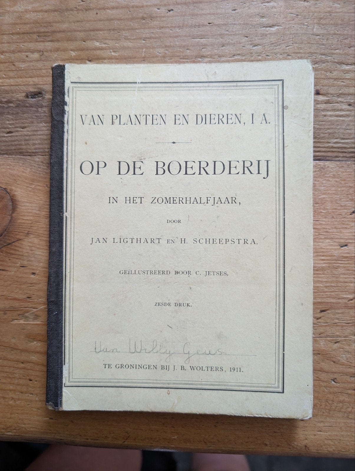 Vintage boek op de boerderij, Ophalen of Verzenden, Jan Ligthart en H. Scheepstra - Geïllustreerd Cornelis Jetses