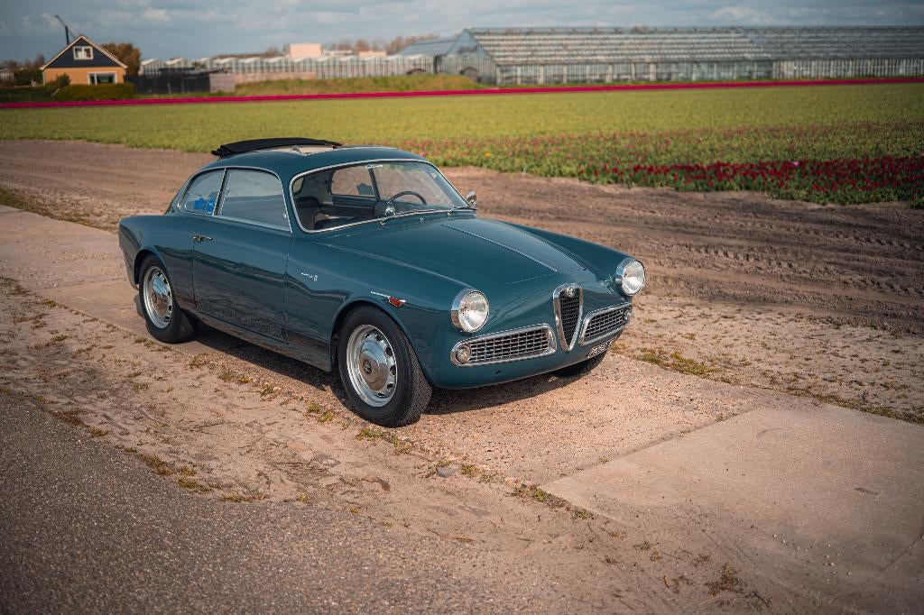 Alfa Romeo Giulietta Sprint schuifdak 1959, Auto's, Achterwielaandrijving, Zwart, 4 cilinders, Blauw