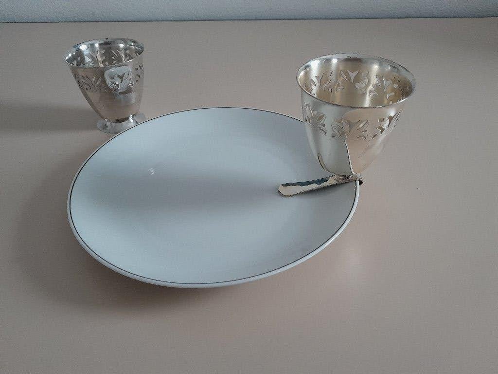 Schonenberg Utrecht: Verzilverde bekers met versieringen., Antiek en Kunst, Ophalen of Verzenden, Zilver