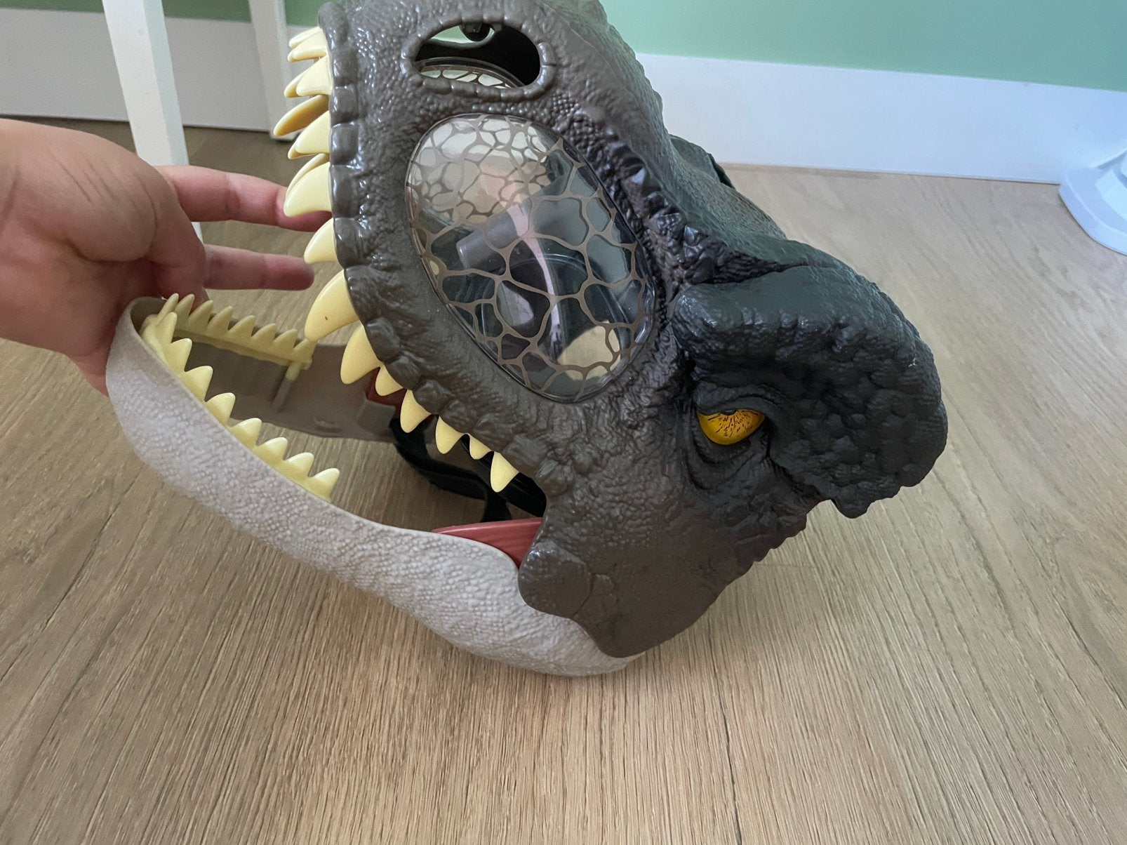 Jurrasic world rebirth T.rex masker., Ophalen of Verzenden, Zo goed als nieuw, Jongen of Meisje