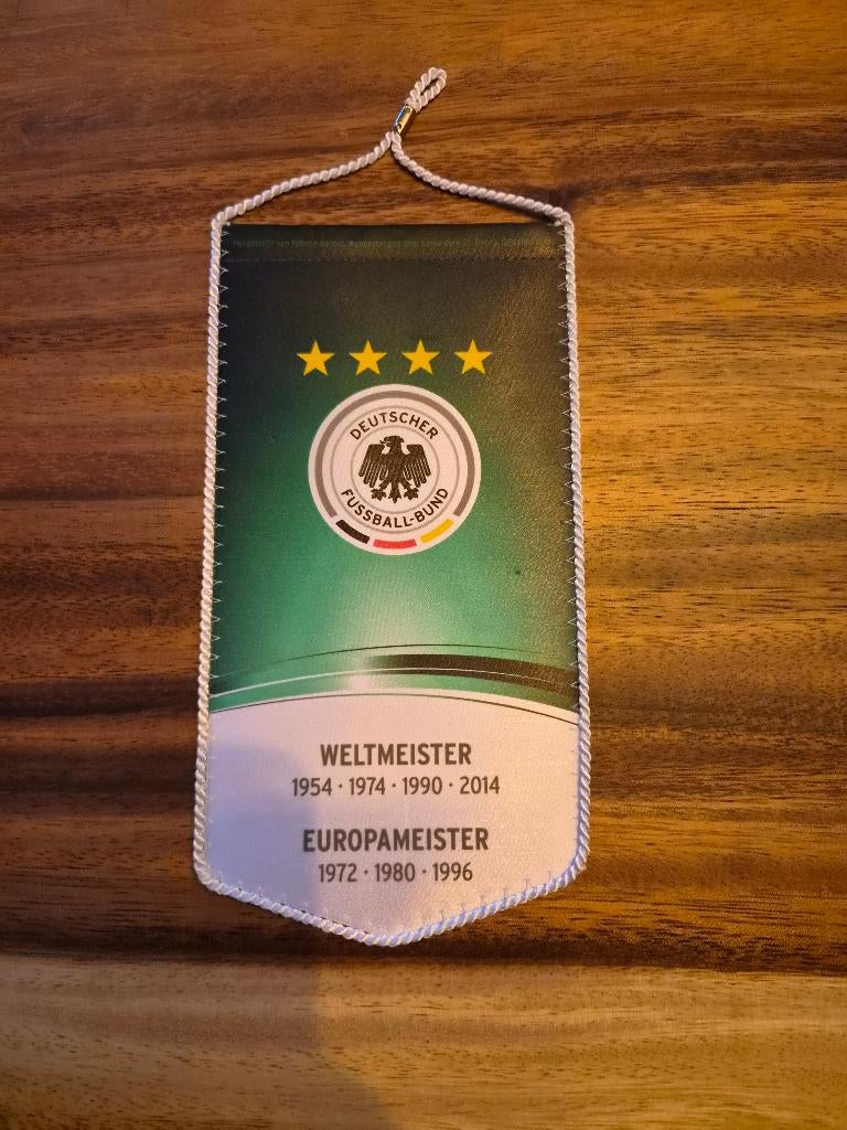 Duits voetbalvaantje van de Duitse voetbalbond, Ophalen, Nieuw, Buitenlandse clubs, Vaantje of Sjaal