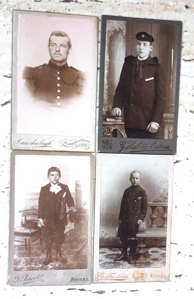 4 x  CDV Carte de Visite met militair kinderen  circa 1900, Verzamelen, Foto, Ophalen of Verzenden, Zo goed als nieuw, Voor 1940