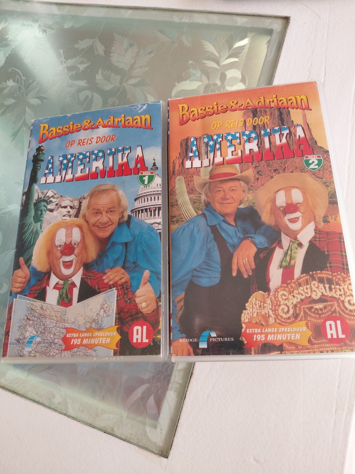 Bassie en Adriaan op zoek in Amerika deel 1 en 2 dubbelbox, Cd's en Dvd's, Boxset, Gebruikt, Ophalen of Verzenden, Kinderprogramma of -film