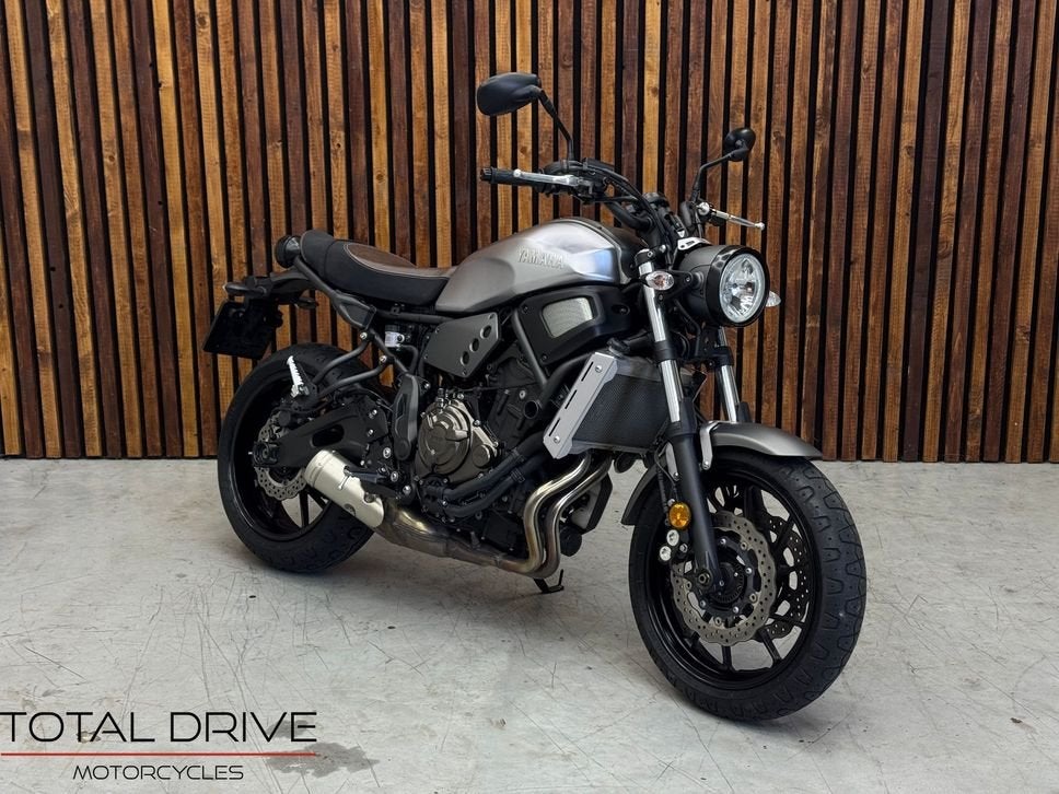 YAMAHA XSR 700 ABS | Nieuwstaat | 1e Eigenaar (bj 2016), Motoren, 2 cilinders, Motorrijbewijs A, Bedrijf, Onbekend