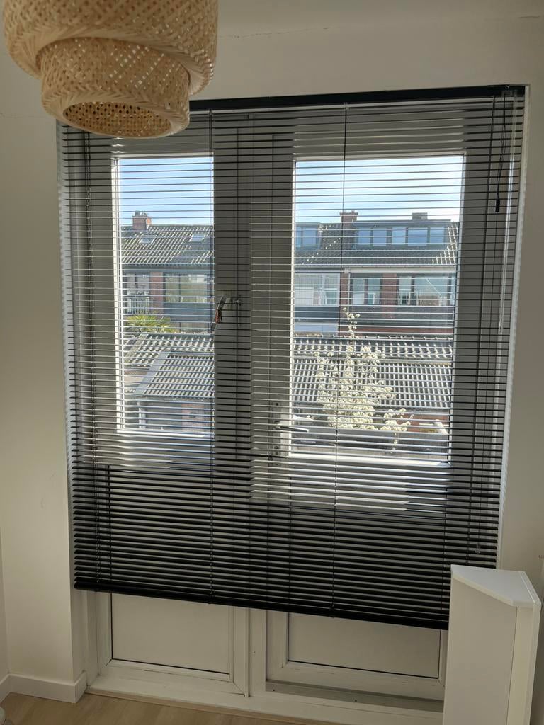 Luxaflex 150 x 175 alu zwart, Ophalen, Zo goed als nieuw, Zwart, 150 tot 200 cm
