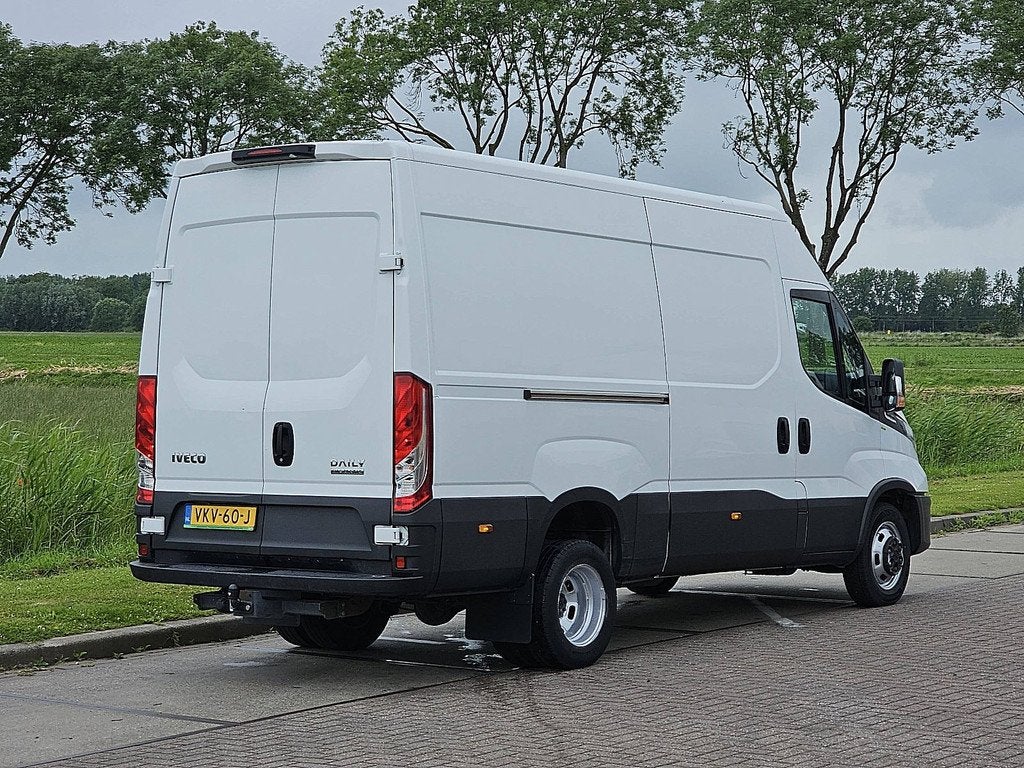 IVECO DAILY 35C18 l2h2 3l dubbellucht!, Auto's, Bestelauto's, Automaat, Gebruikt, Euro 6, 4 cilinders