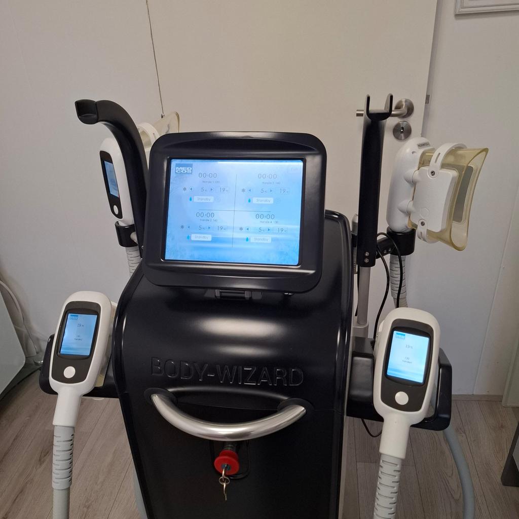 Cryolipolyse Body Wizard duo van Medcos, Ophalen