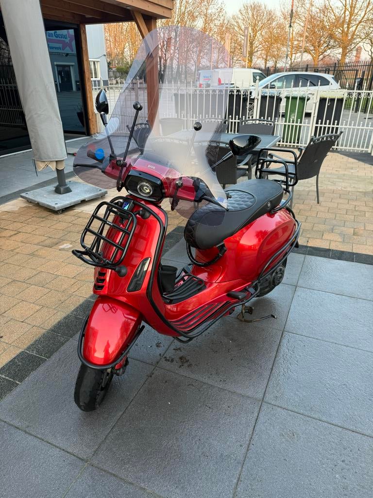 Vespa sprint bom vol, Ophalen, Maximaal 45 km/u, Vespa S, Zo goed als nieuw