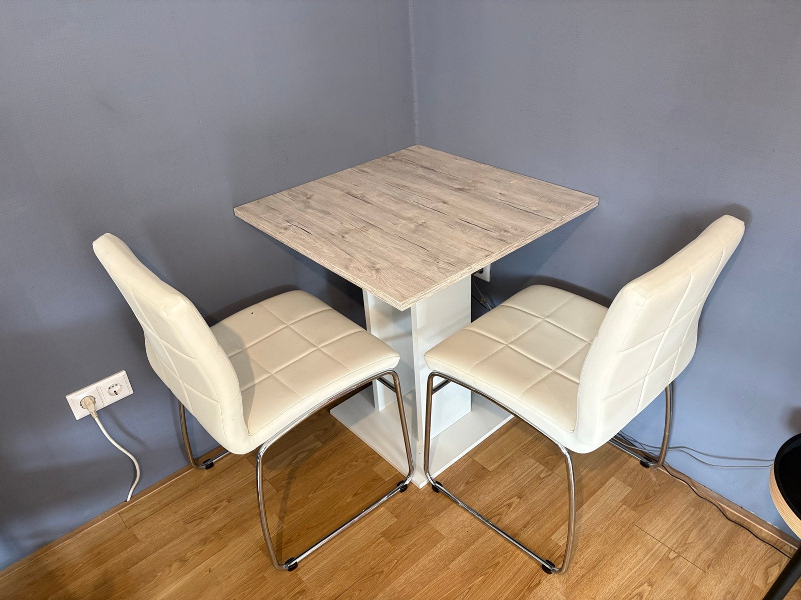 Compacte eettafel met 2 stoelen - ideaal voor kleine ruimtes, Ophalen, Minder dan 50 cm, Vierkant, Tot twee personen