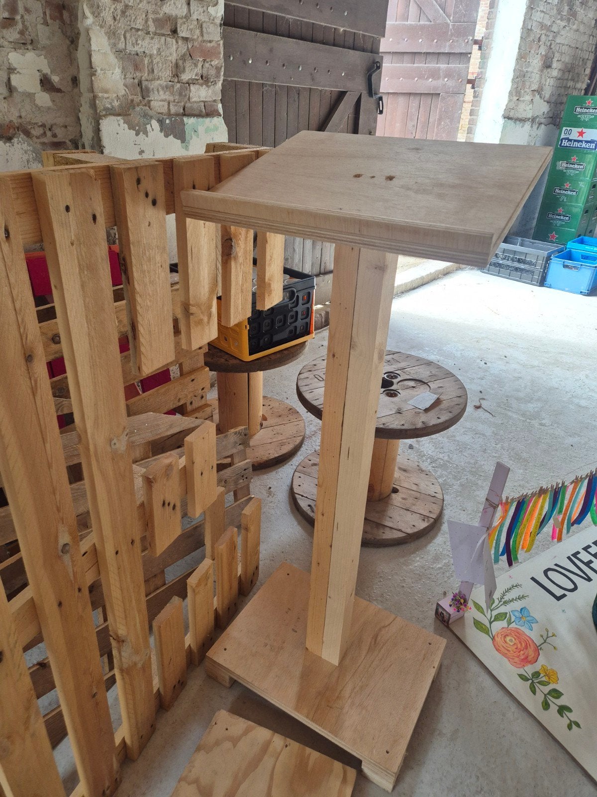 Houten lessenaar / spreekgestoelte, Overige typen, Gebruikt, Hout, Bruin