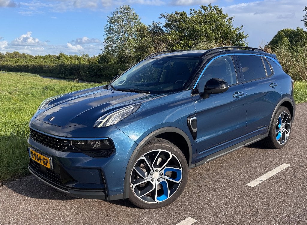 Lynk & Co 01 PHEV Trekhaak 360 Camera Panoramadak + APK, Stof, 1800 kg, Euro 6, Blauw