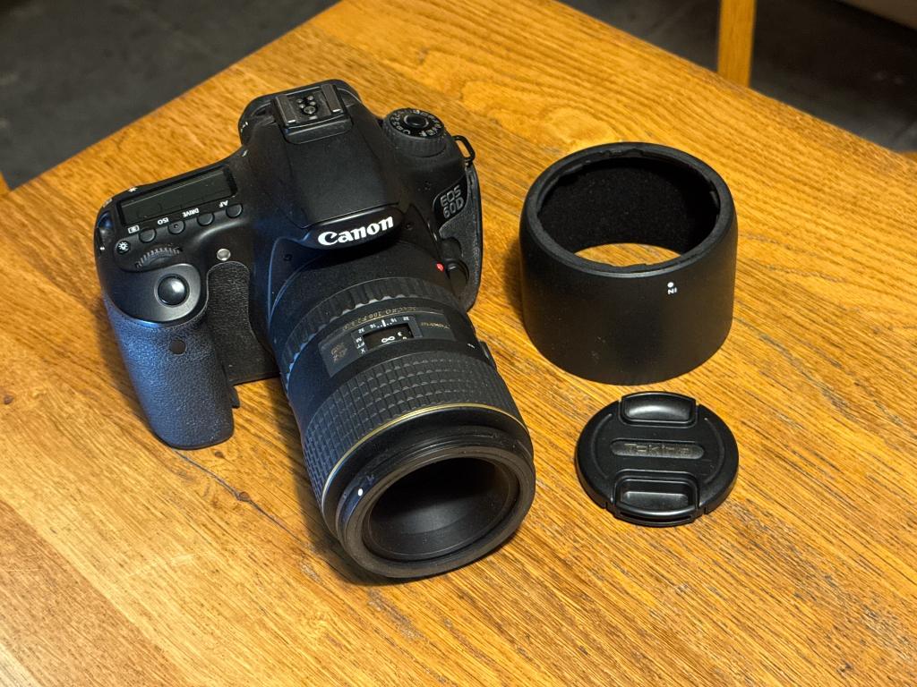Canon 60D met Tokina 100 mm macro lens, Spiegelreflex, Canon, Ophalen of Verzenden, Zo goed als nieuw