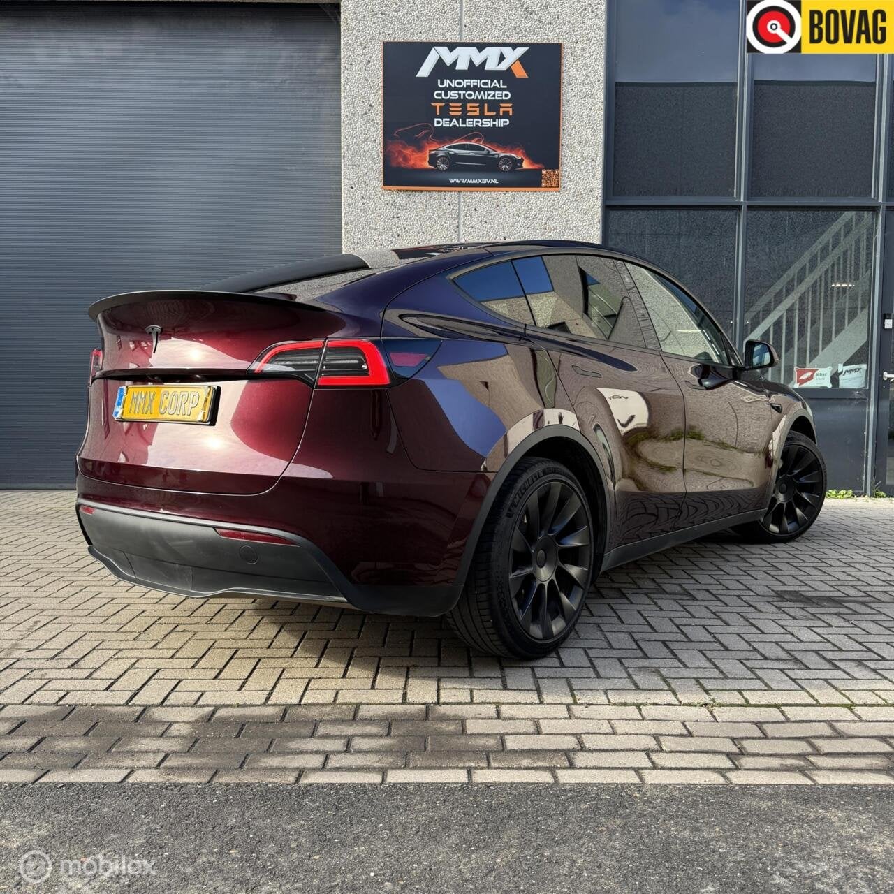 Tesla Model Y RWD Red Cherry MMX PACK, Auto's, Automaat, Achterwielaandrijving, Gebruikt, Zwart