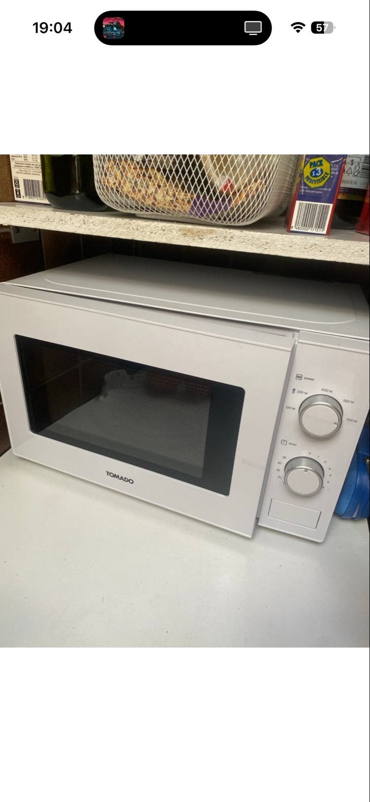 Tomado Magnetron TMS2003W - Zo goed als nieuw, Ophalen, Minder dan 45 cm, Draaiplateau, Vrijstaand