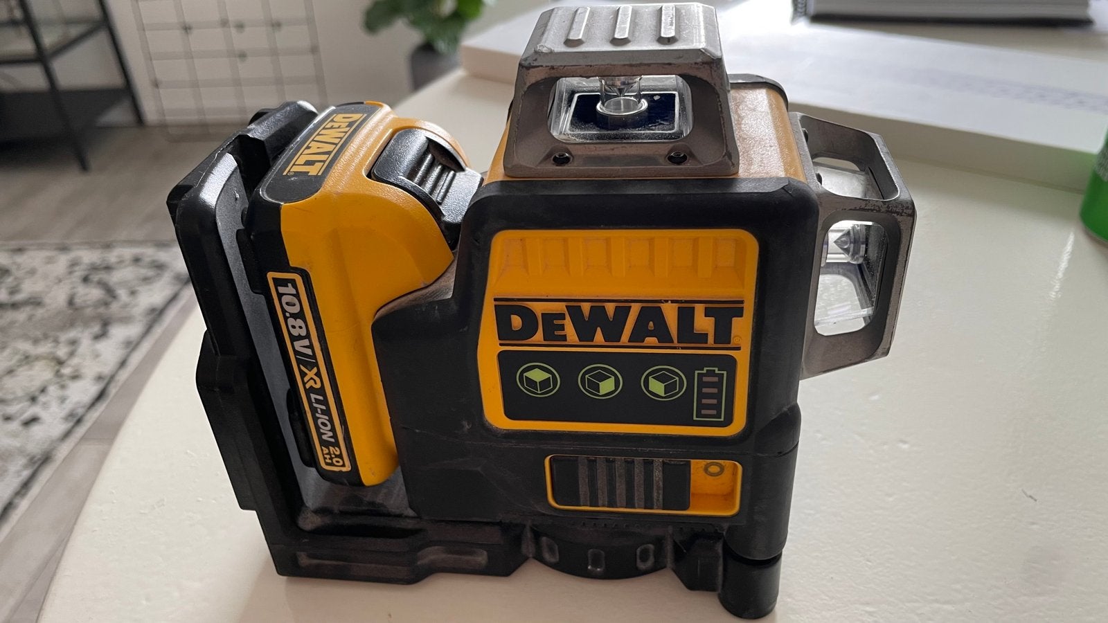 DeWalt laser waterpas met 10.8V XR Li-Ion 2.0 accu, Doe-het-zelf en Verbouw, Ophalen, Gebruikt