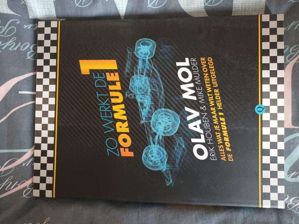 Formule 1 Boeken: Olav Mol, Kimi Räikkönen, F1 2020, Boeken, Auto's | Boeken, Ophalen of Verzenden, Gelezen, Algemeen, Olav Mol, Kari Hotakainen, Rick Winkelman & Hans van der Klis