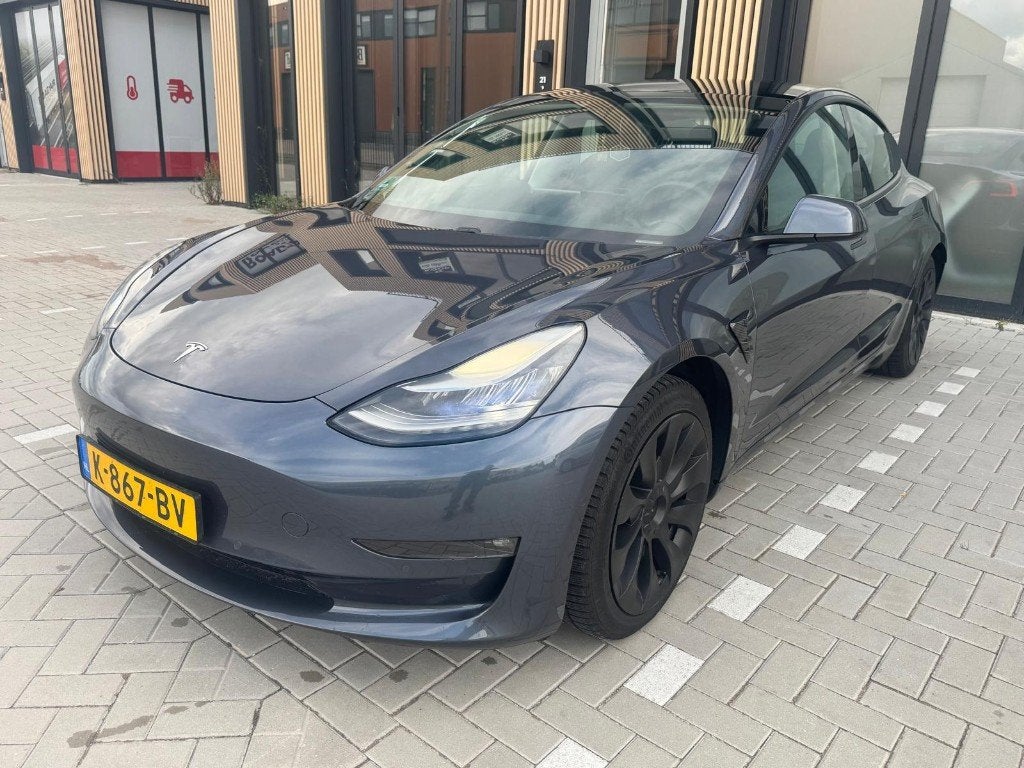 Tesla Model 3 2020 Grijs long range Facelift (SOH 89%), Auto's, Tesla, Automaat, Parkeersensor, Zwart, Elektrisch