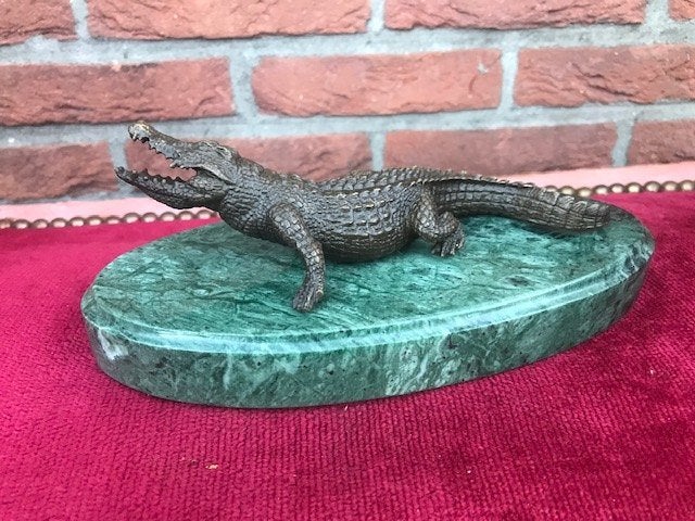 levensechte krokodil, brons en marmer, Ophalen of Verzenden, Brons