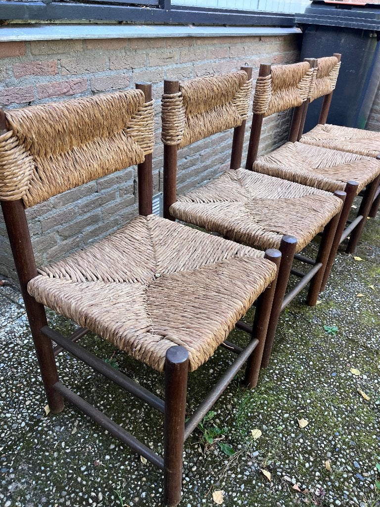 Eetkamerstoelen SET - 4 stuks - donker hout en biezen, Ophalen, Gebruikt, Bruin, Pasto, brutalisme, bistro, frans, boeren, Charlotte Perriand