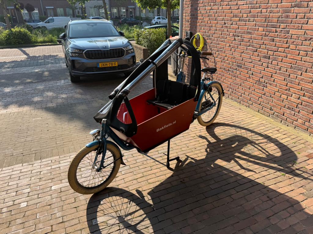 Elektrische bakfiets 2022 met huif. ALS NIEUW., Fietsen en Brommers, Fietsen | Bakfietsen, Ophalen, Zo goed als nieuw, Overige merken
