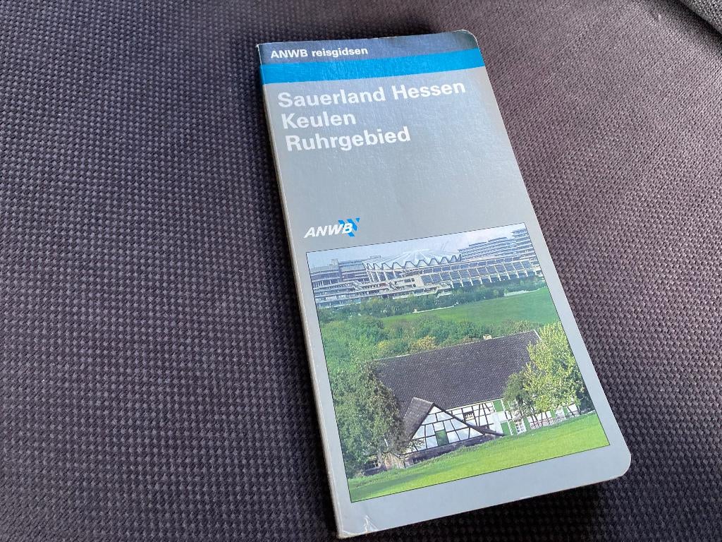 🇩🇪 ANWB Reisgids - Sauerland Hessen Keulen Ruhrgebied, Boeken, Reisgidsen, Gelezen, Europa, Ophalen of Verzenden, Reisgids of -boek