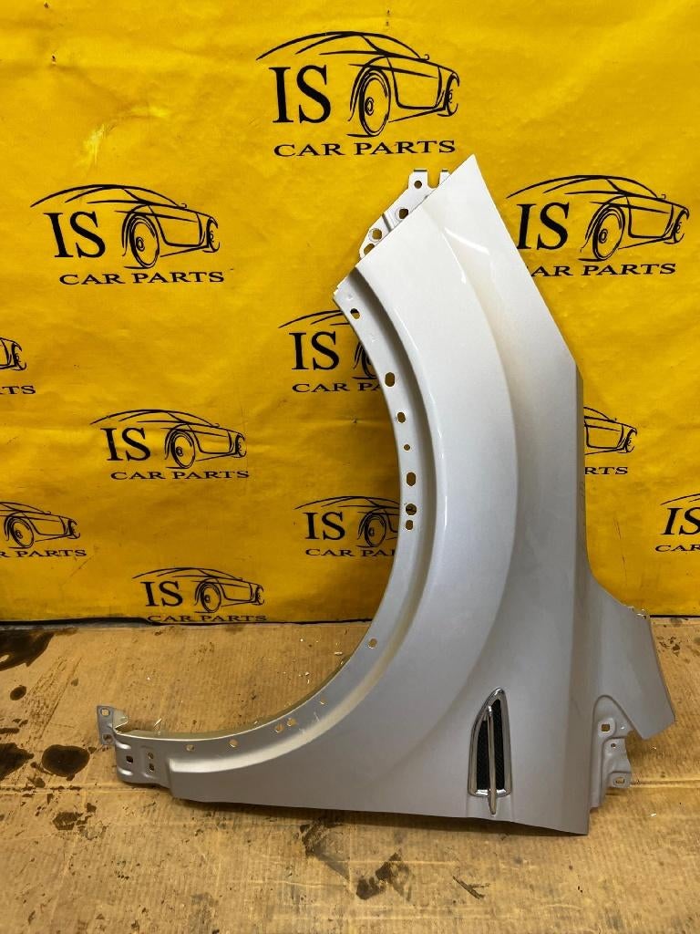 FRONT MUDGUARD FRONT LEFT FORD KUGA MK2 SILVER, Gebruikt, Verzenden, Links, Spatbord