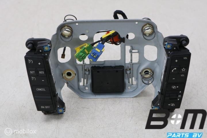 Knoppen multifunctioneel stuur VW Touareg 7L0959537E, Gebruikt