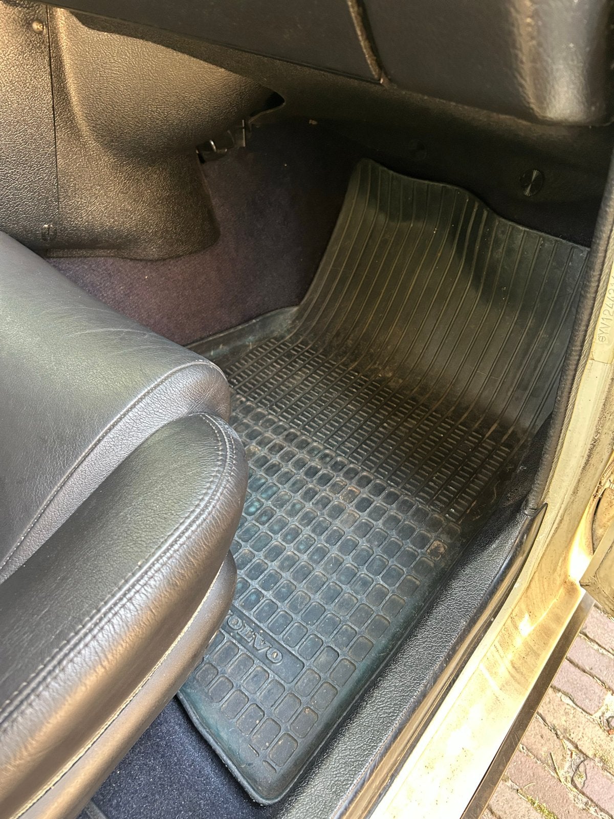 Volvo 244 240 sedan uit 1982, foto 6