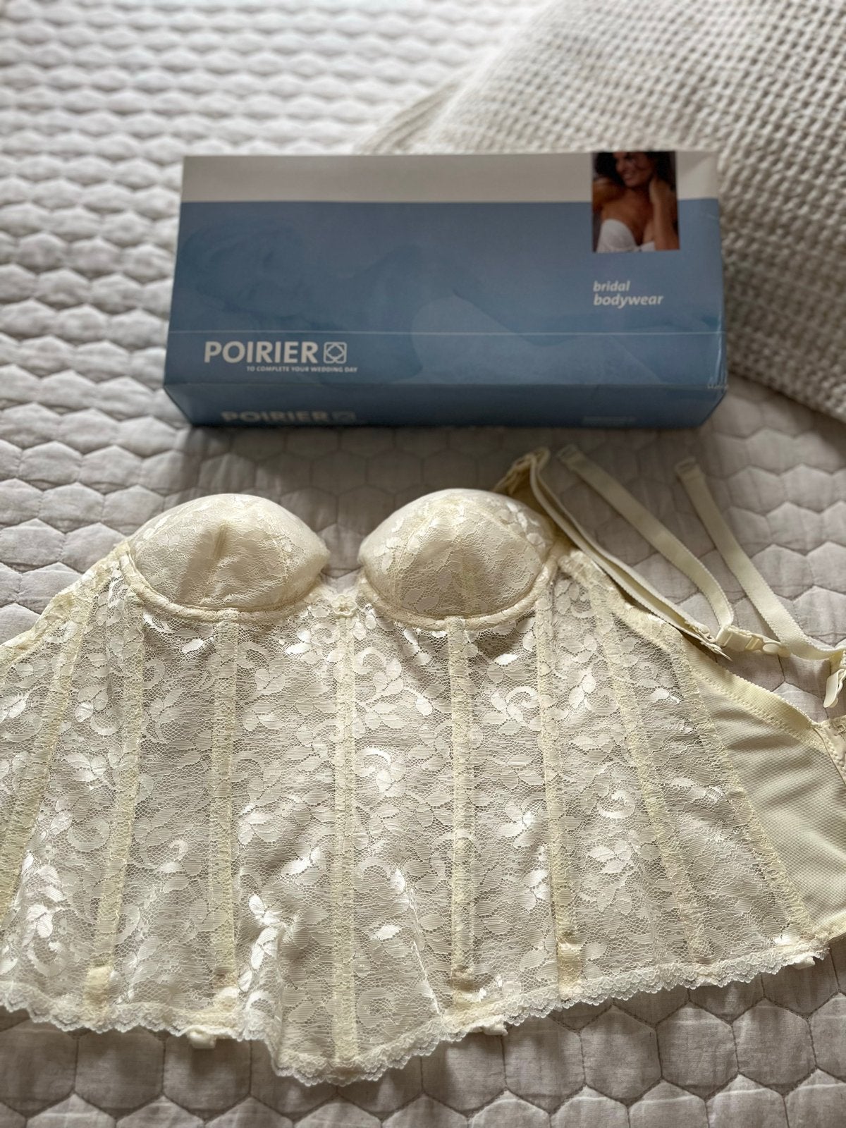 Poirier Bruidscorset Ivoor 70C - Nieuw in Doos, Ophalen of Verzenden, Zo goed als nieuw, Overige kleuren, Accessoires