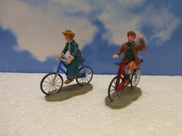 lemax risky business kerstdorp poppetjes figurines fietsen, Ophalen of Verzenden, Zo goed als nieuw