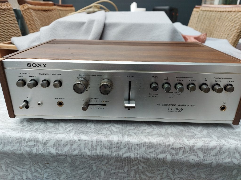 VINTAGE SONY TA-1066 Versterker (1973), Gebruikt, Ophalen of Verzenden, Sony, Minder dan 60 watt