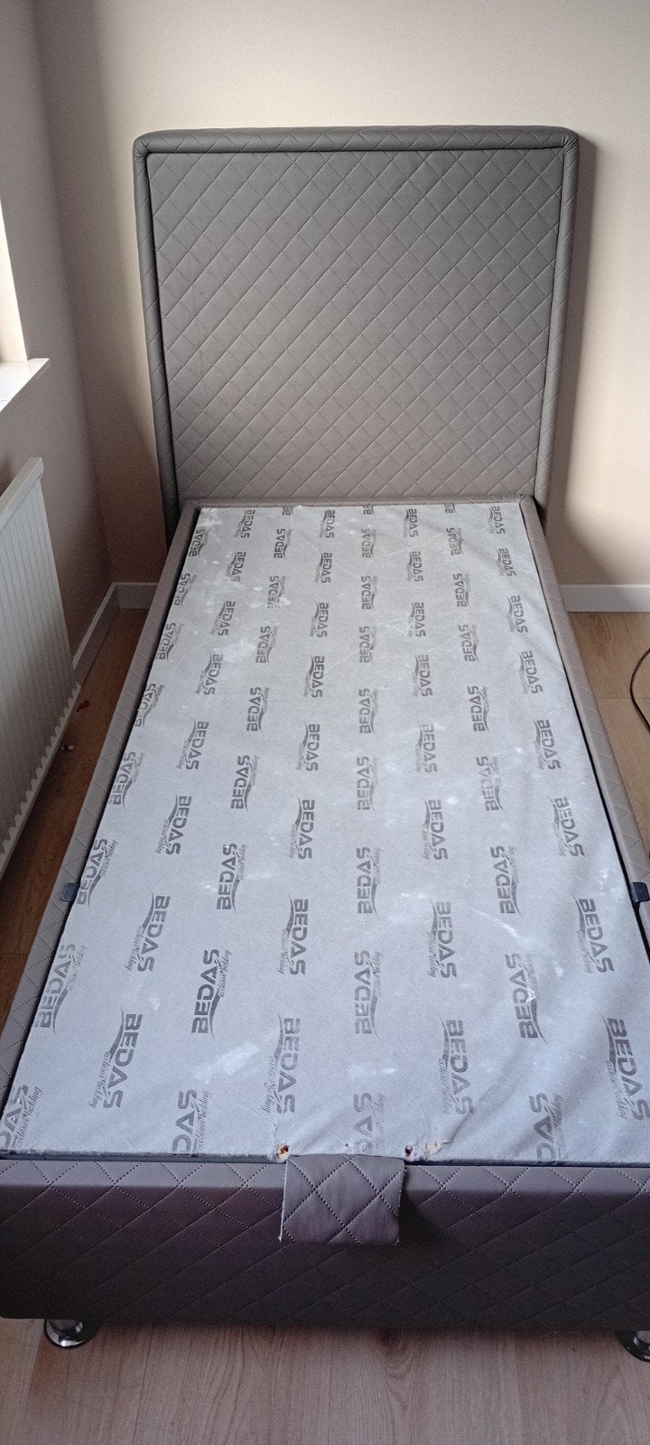 2 boxsprings te koop: elektrisch en met opbergruimte, Ophalen, 90 cm, Eenpersoons, Zo goed als nieuw
