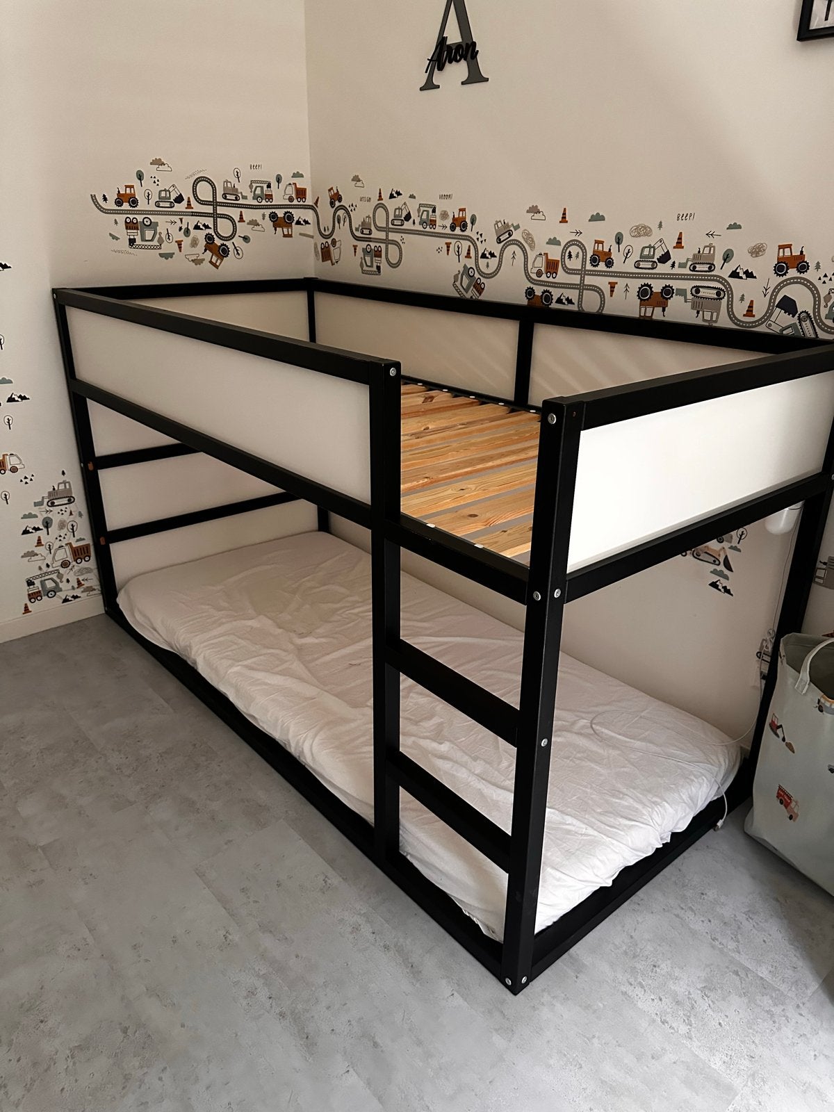 Ikea Kura Stapelbed zwart/wit - Ideaal voor kinderkamer, Ophalen, 90 cm, Tweepersoons, Zo goed als nieuw