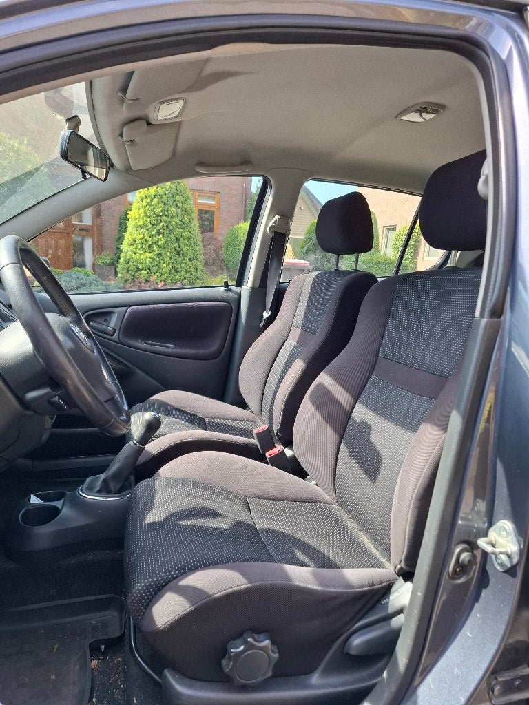 Toyota Yaris T-Sport stoelen en achterbank, Auto-onderdelen, Interieur en Bekleding, Ophalen, Gebruikt, Toyota