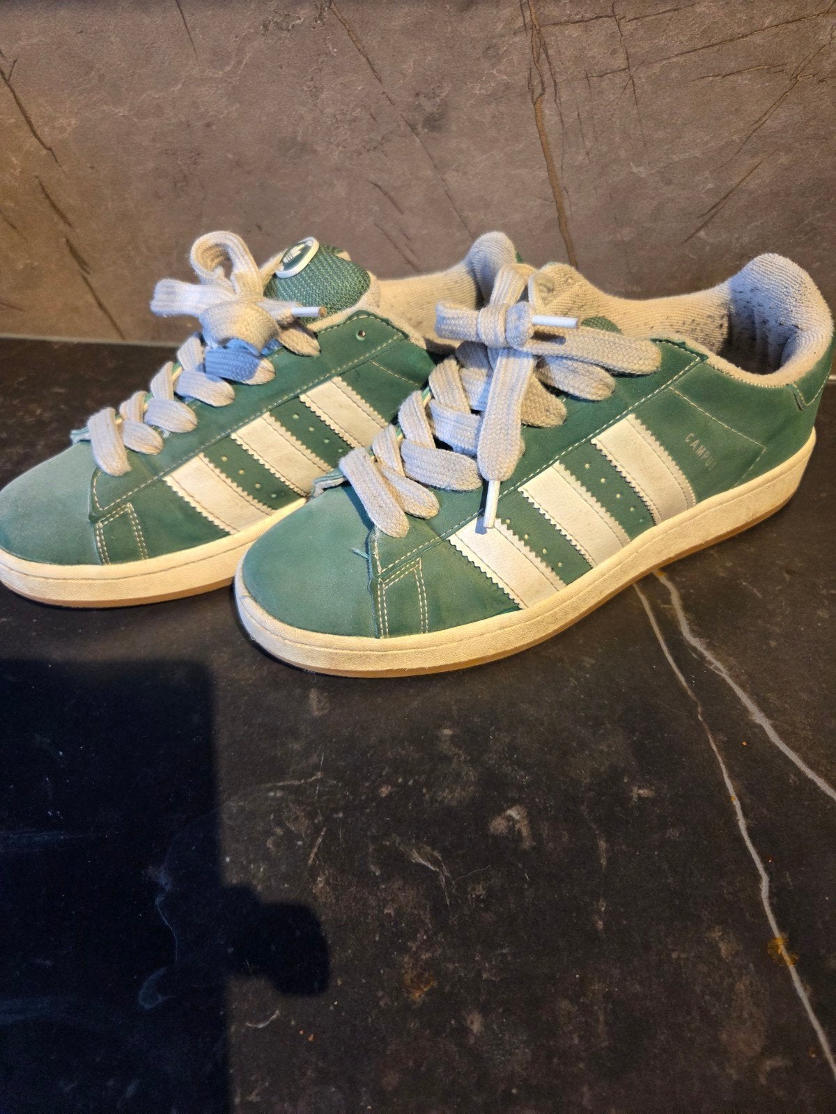 Adidas Campus sneakers - Groen, Adidas, Ophalen of Verzenden, Sneakers of Gympen, Gedragen