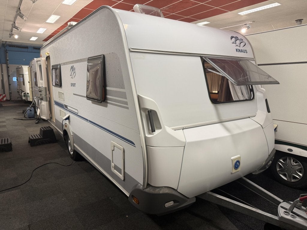 KNAUS SPORT 500 FDK STAPELBED VASTBED TREINZIT VOORT 6 PERS, Caravans en Kamperen, Dwars-stapelbed, Bedrijf, 5 tot 6 meter, Knaus