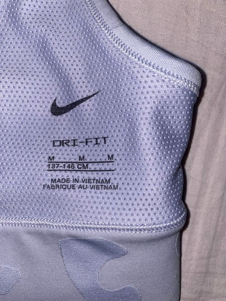Nike Dri-FIT Sportbeha - Maat M, Ophalen, Zo goed als nieuw, Meisje, Sport- of Zwemkleding