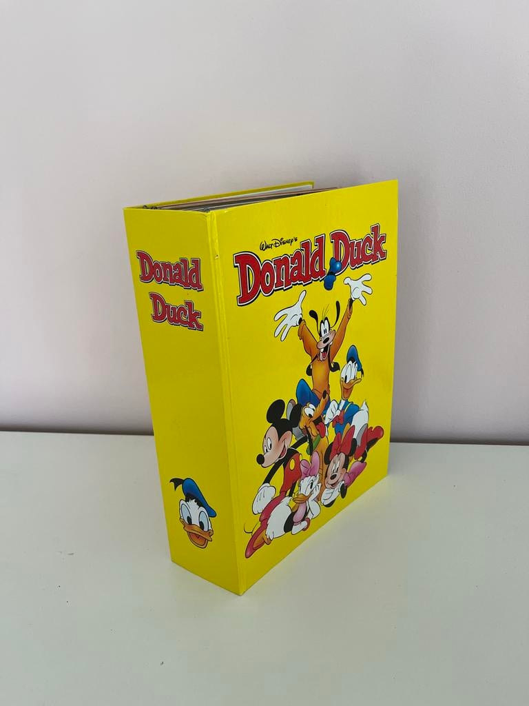 Donald Duck bundel uit 2005, Boeken, Meerdere stripboeken, Ophalen, Gelezen