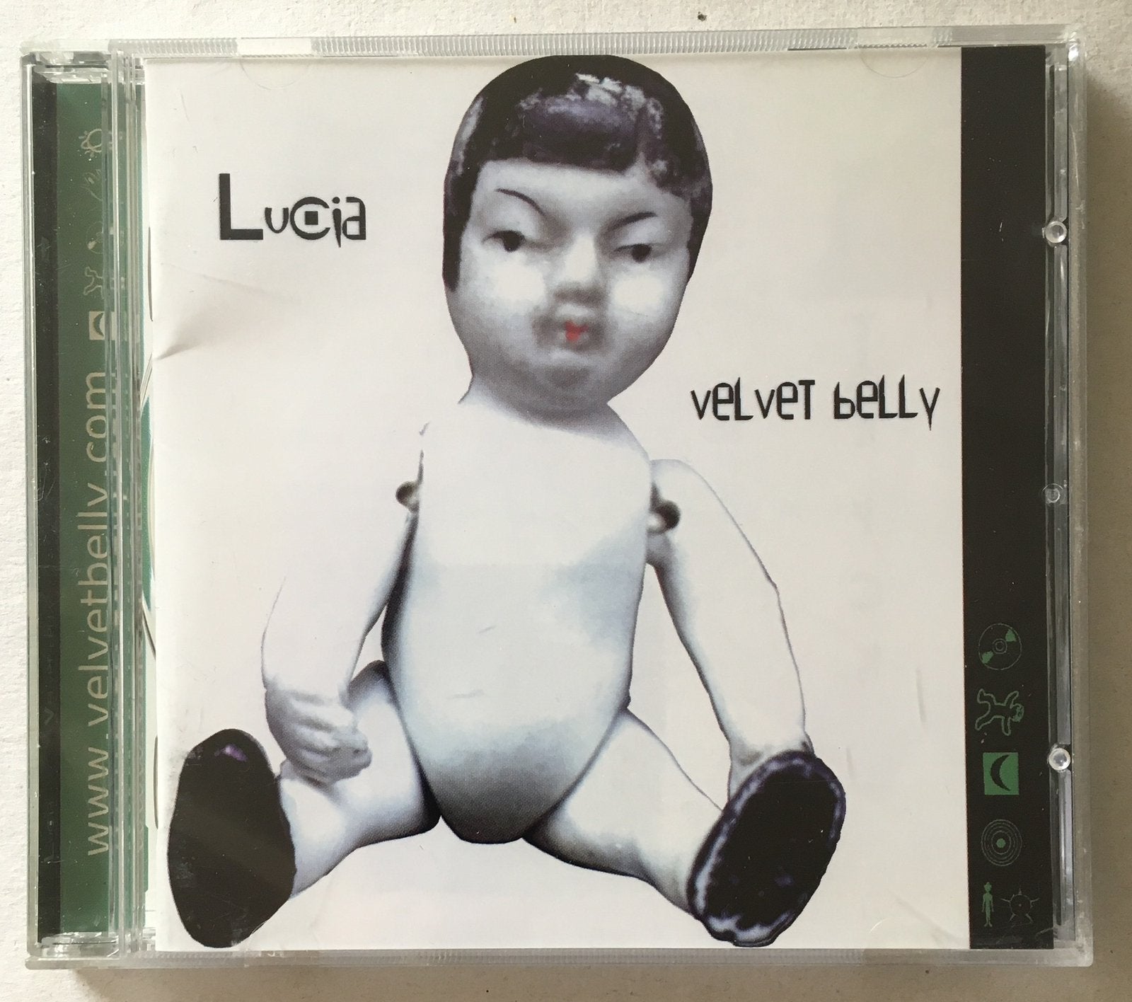 CD LUCIA - Velvet Belly ( POP ROCK ETHEREAL / ZGAN 1999 ), Verzenden, 1990 - 1999, Zo goed als nieuw