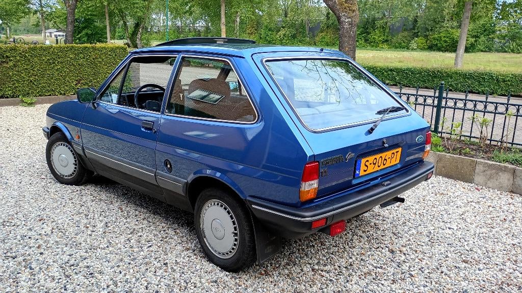 Ford Fiesta mk2  1.1 Ghia automaat UNIEK!, Auto's, Blauw, 51 pk, Particulier, Blauw