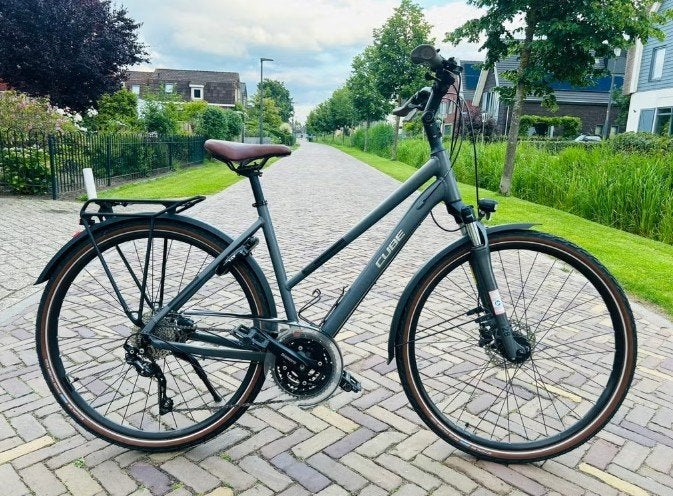 Cube Touring Exclusive | Damesfiets | Deore | 50CM | i.z.g.s, 28 inch, Zo goed als nieuw, Schijfrem, Ophalen