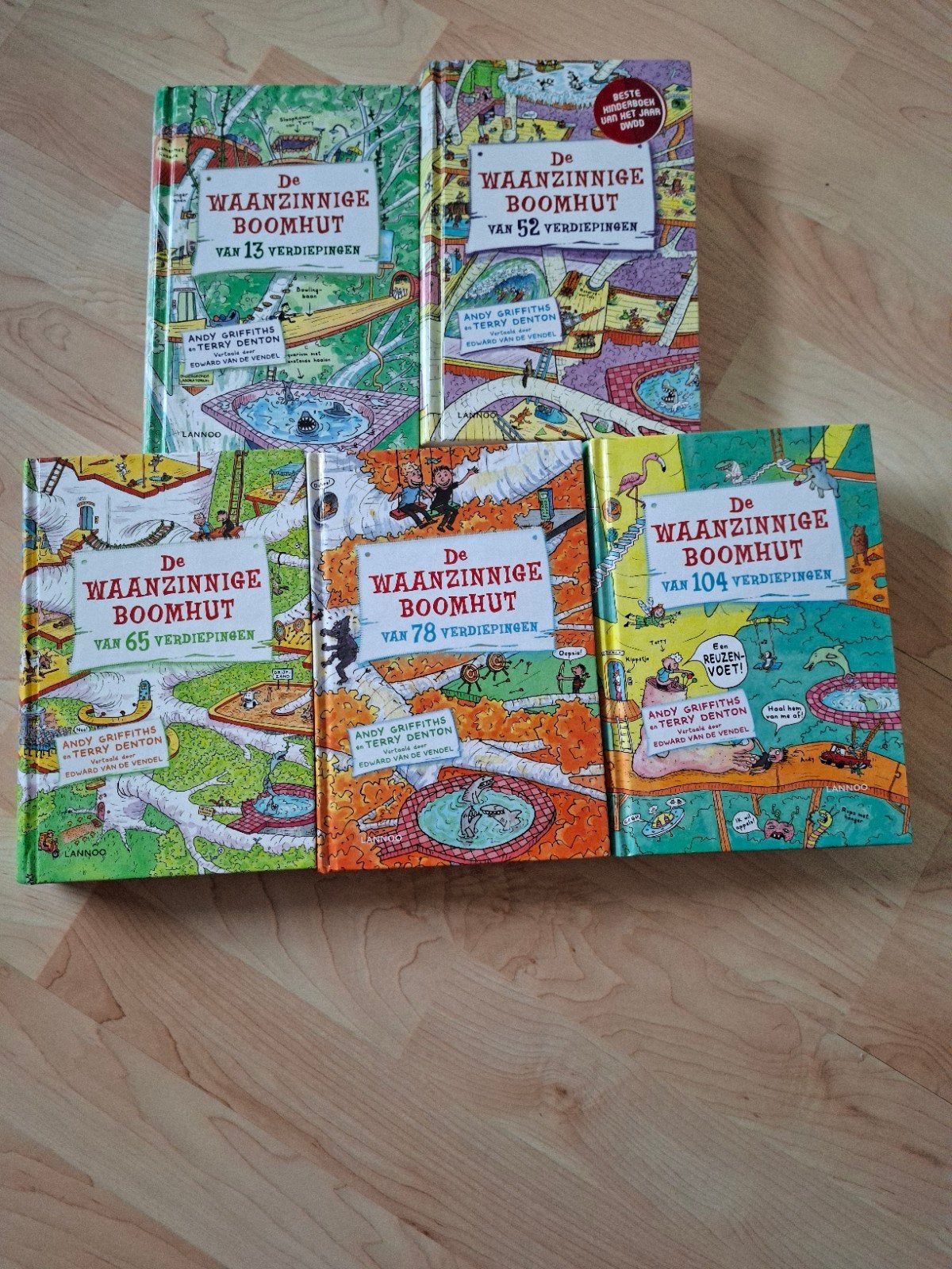 De Waanzinnige Boomhut serie - 5 boeken, Ophalen of Verzenden, Zo goed als nieuw, Andy Griffiths en Terry Denton, Fictie algemeen