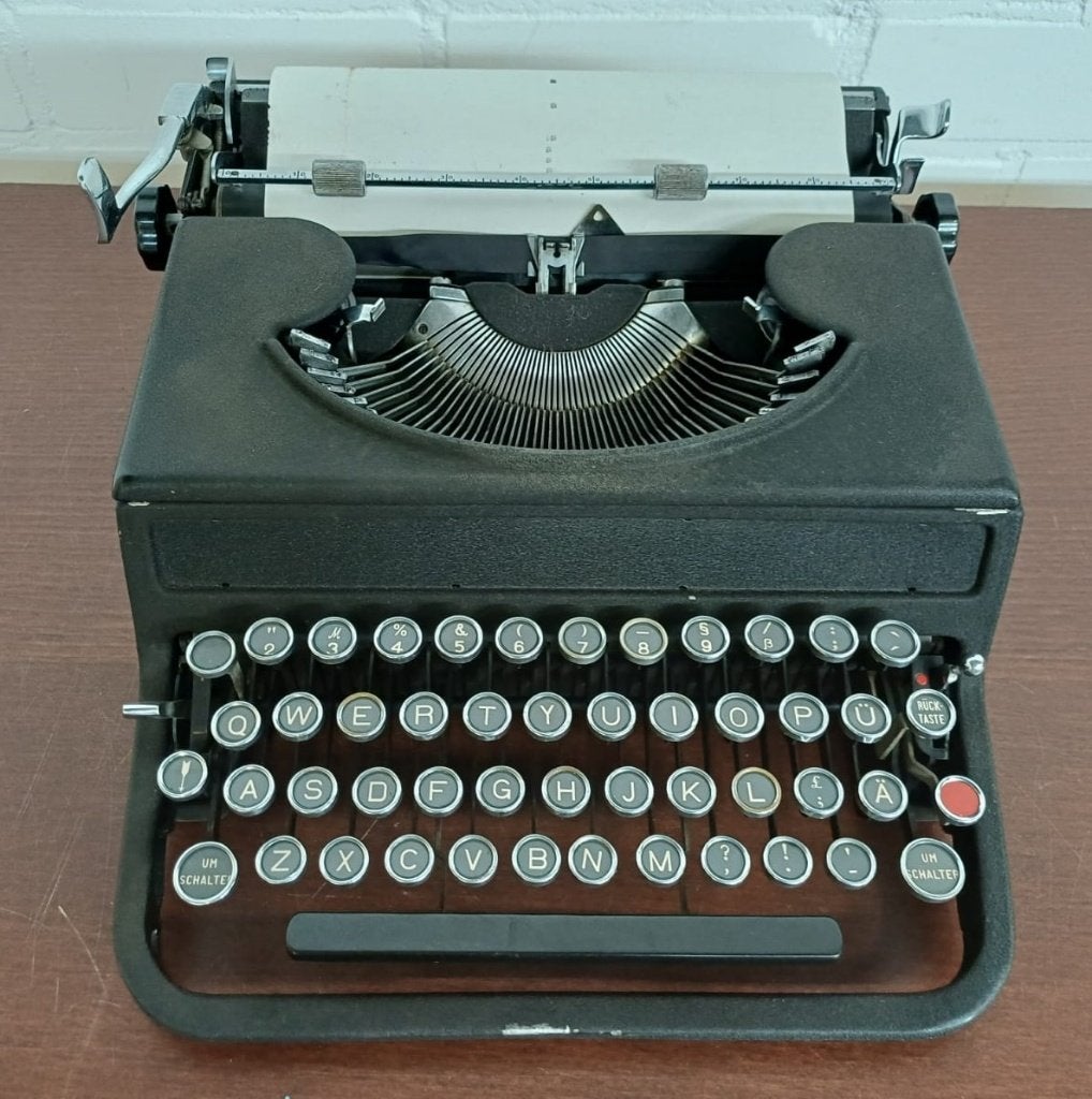 Vintage Olivetti typemachine, Diversen, Typemachines, Ophalen of Verzenden, Gebruikt