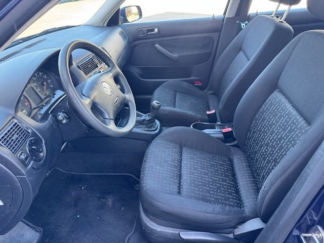 Volkswagen GOLF 2.0 '06, 5-drs, airco, cruise, apk 03-'27 !, Auto's, Voorwielaandrijving, Stof, Zwart, Blauw