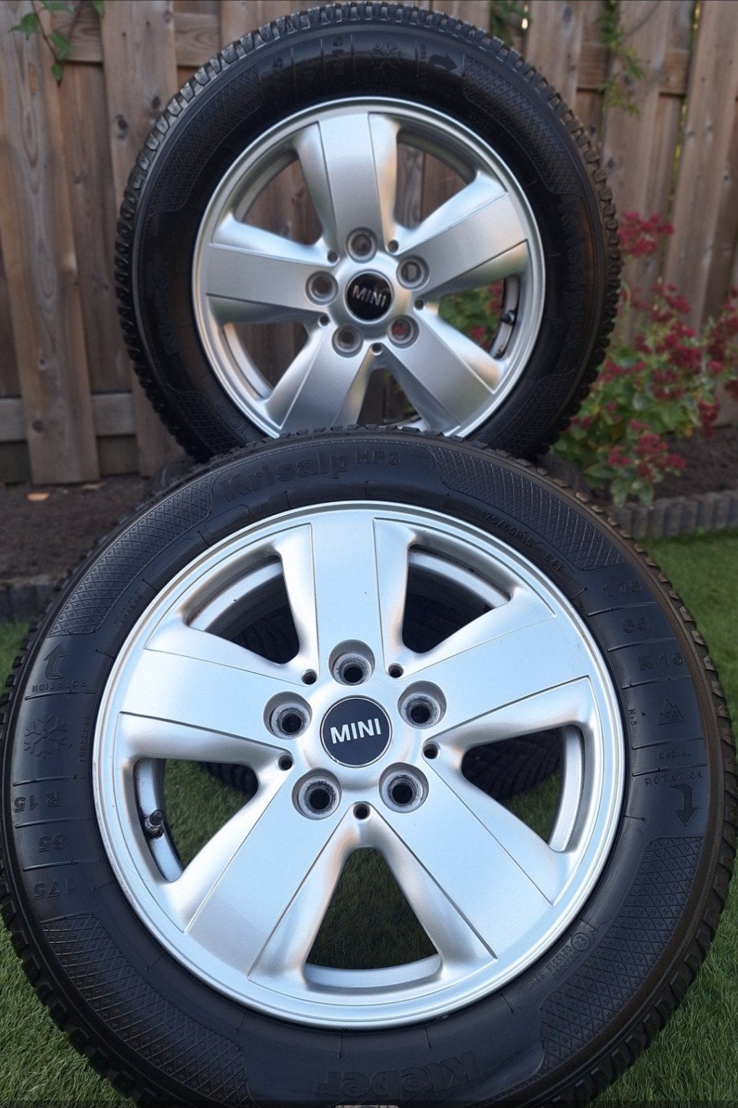 Mini Cooper winterbanden met velgen 175/65 R15, Auto-onderdelen, Ophalen, Gebruikt, 15 inch, 175 mm