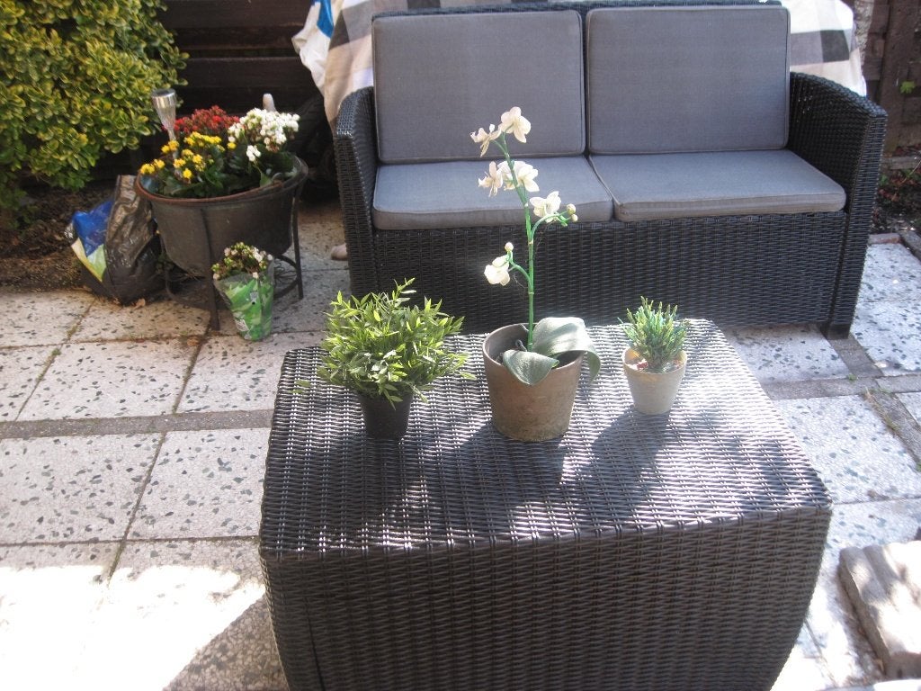 ALIBERT TUINBANK 2 PERSOONS MET KUSSENS EN TUINTAFEL/DEKSEL, Tuin en Terras, Tuinbanken, Ophalen, Gebruikt, Plastic