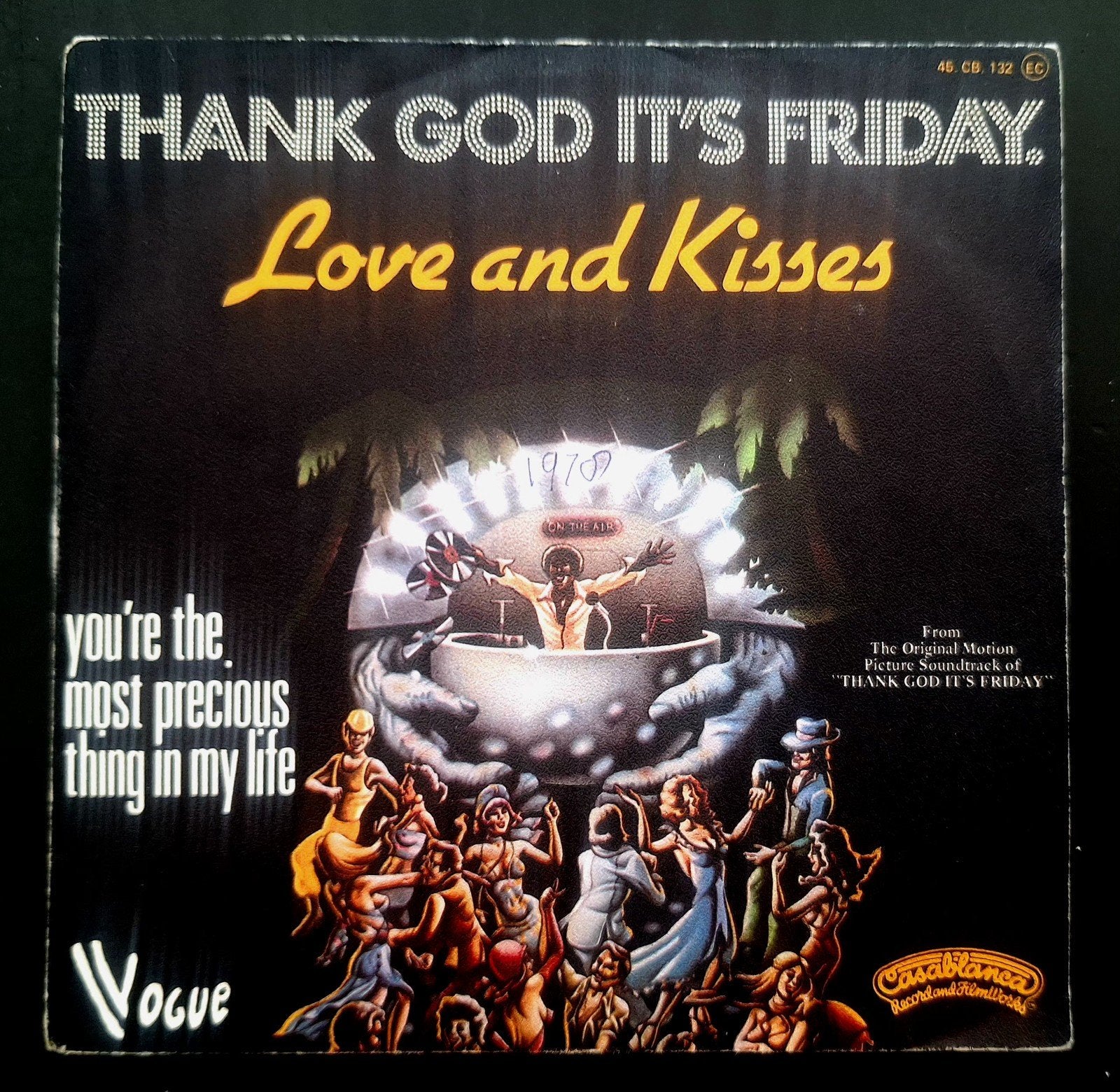 7"/SINGLE  LOVE AND KISSES - Thank God It's Friday, Ophalen of Verzenden, Gebruikt, Pop