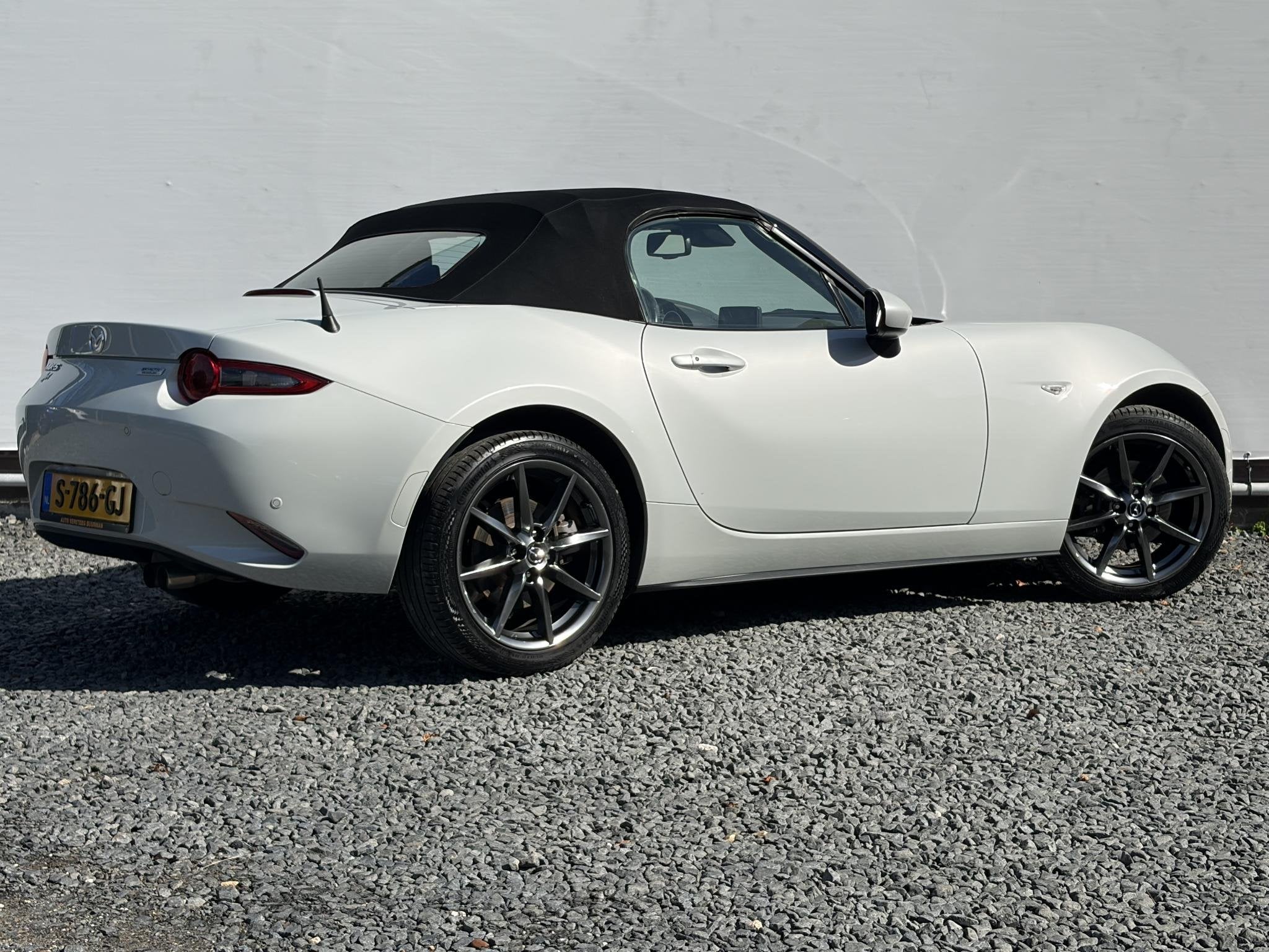 Mazda MX-5 2.0 SkyActiv-G 160 GT-M Cruise Control, Leder, LE, Auto's, 1998 cc, 4 cilinders, Cabriolet, Wit