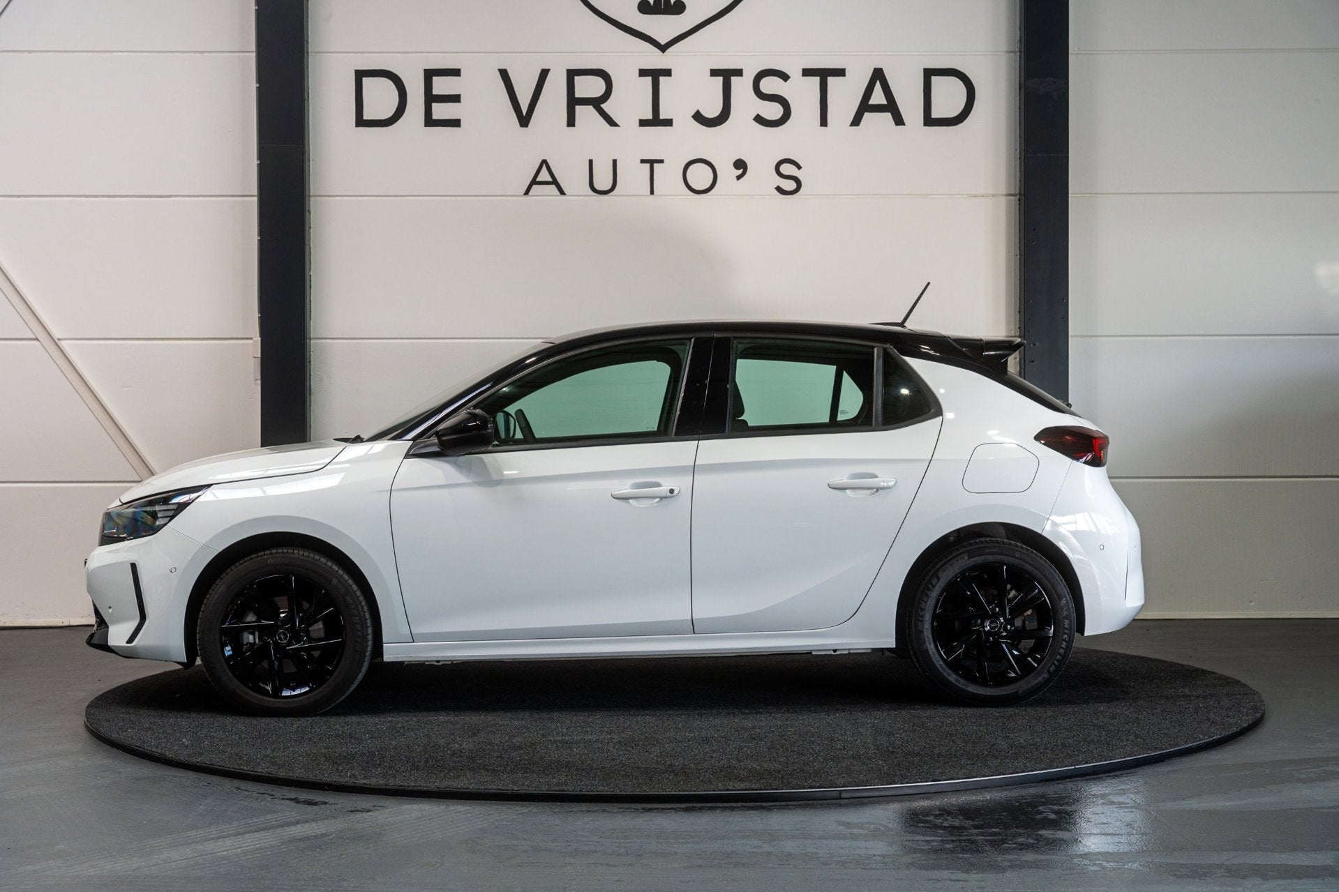 Opel CORSA 1.2 Turbo Hybrid nieuwstaat, Dealer onderhouden, Gebruikt, Wit, Geïmporteerd